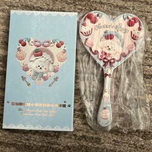 Flower Knows - Heart Shape Hand-Held Mirror